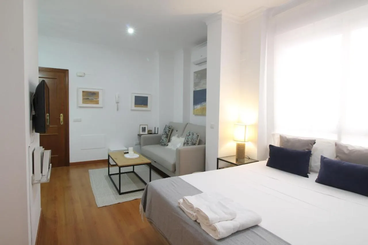 Del Parque Flats Carreteria 97 Lägenhet Málaga Spanien